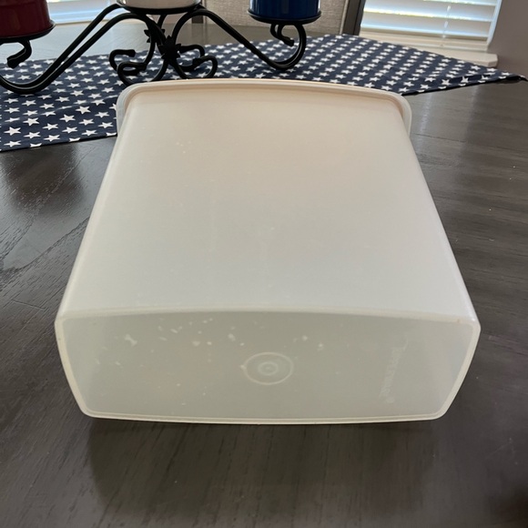 Tupperware large cereal - Picture 4 of 4